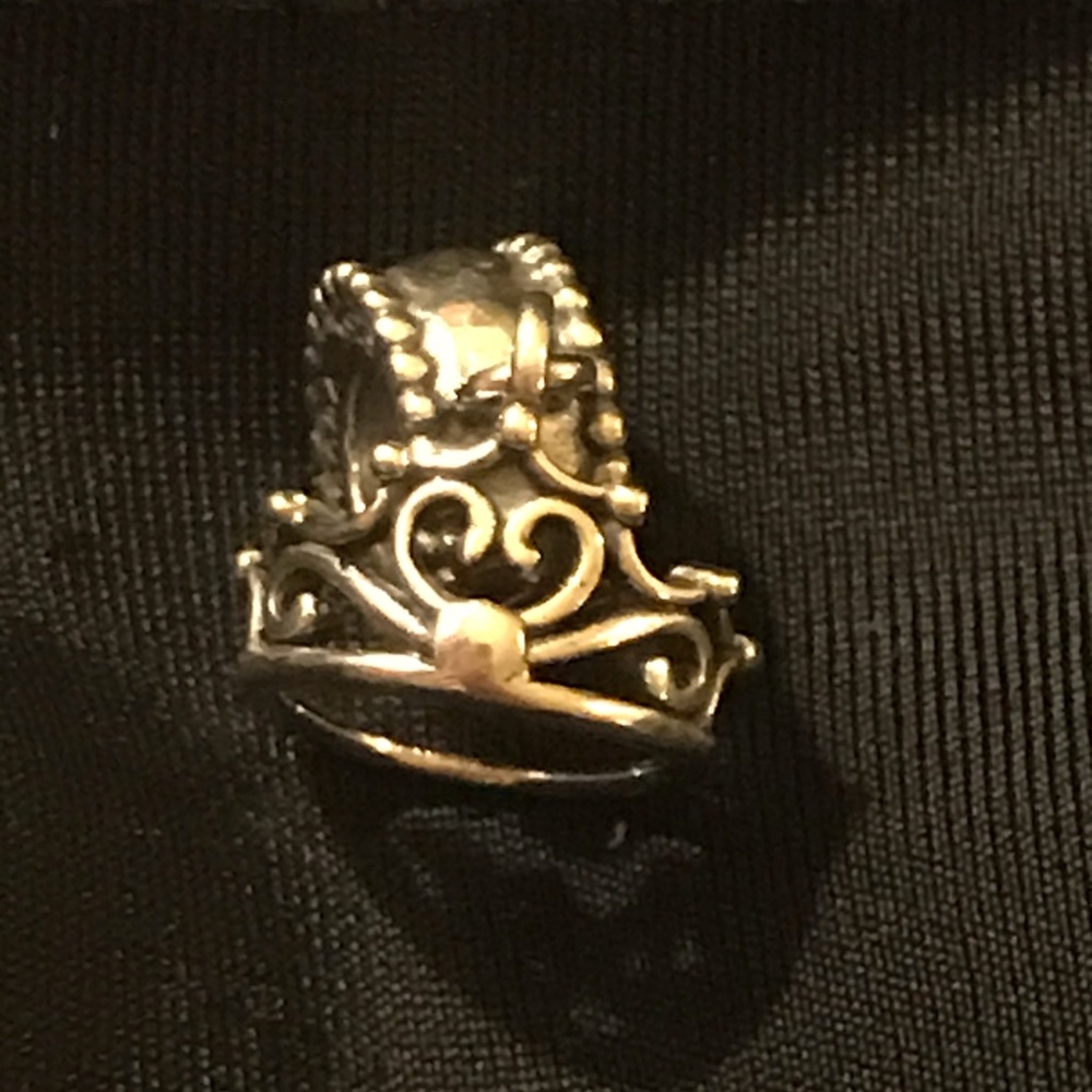 Pandora Ariel
